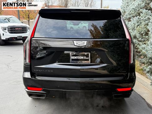 Used 2024 Cadillac Escalade Sport Platinum w/ LPO, ONYX Package image 7