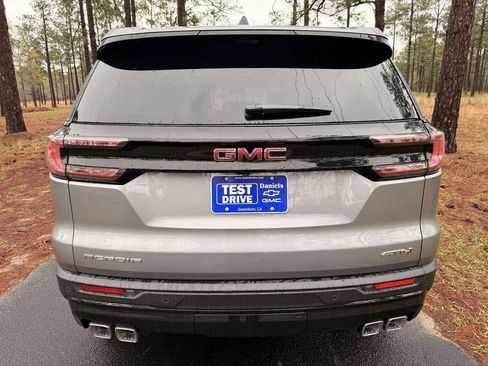 New 2026 GMC Acadia AT4 w/ Luxury Package AWD/4WD image 4
