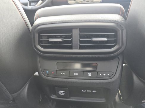 New 2025 Honda Pilot TrailSport image 33