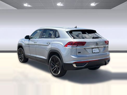Used 2023 Volkswagen Atlas Cross Sport SE w/ Black Wheel Package AWD/4WD image 3
