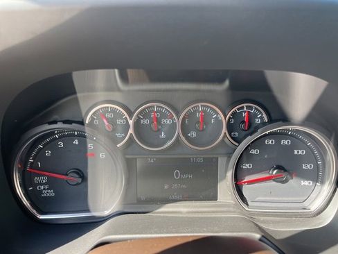 Used 2021 Chevrolet Suburban LS w/ Driver Alert Package image 18