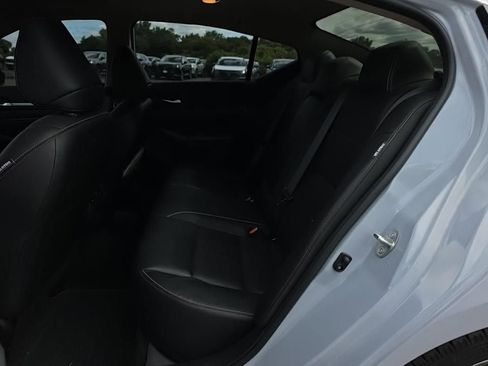 Used 2023 Nissan Altima 2.0 SR FWD image 6