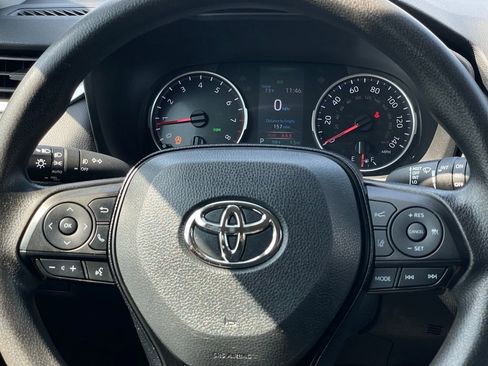 Used 2020 Toyota RAV4 XLE image 12