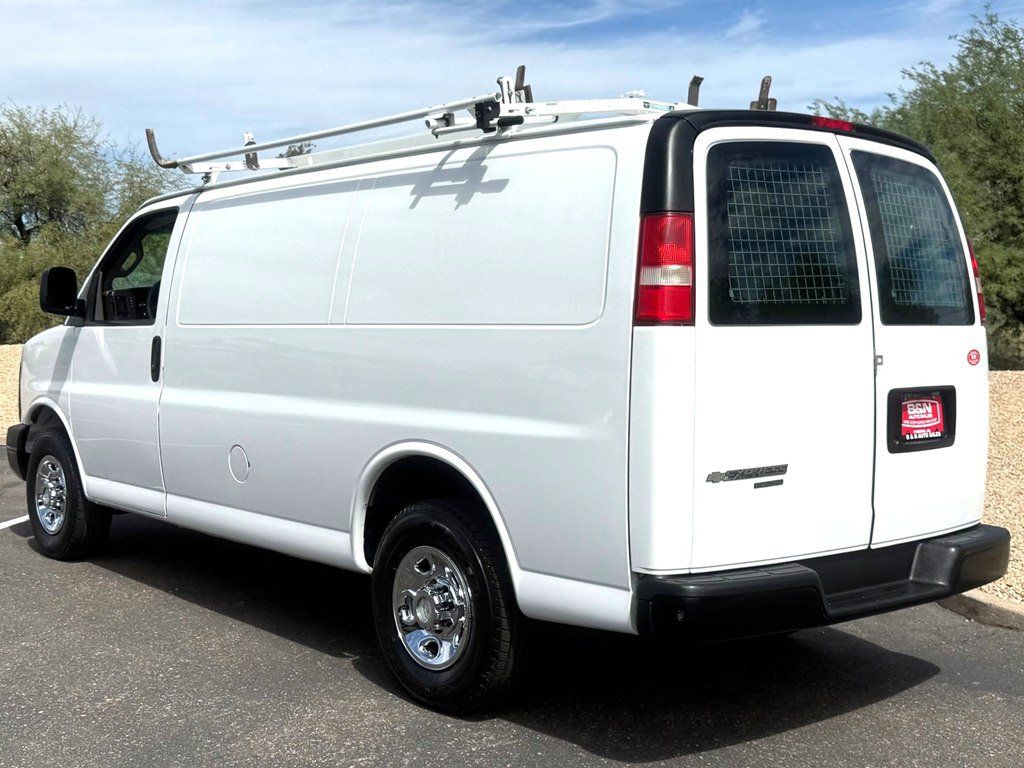 Used 2016 Chevrolet Express 2500 RWD image 3