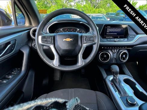 Used 2022 Chevrolet Blazer LT FWD image 8