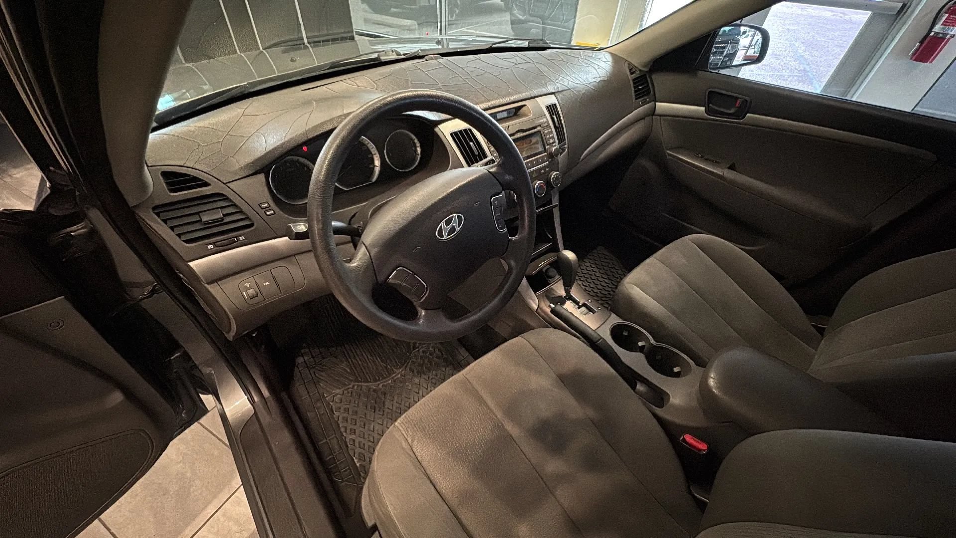 Used 2010 Hyundai Sonata GLS FWD image 28