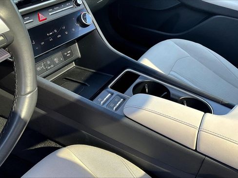 Used 2024 Hyundai Sonata SEL w/ Convenience Package FWD image 10