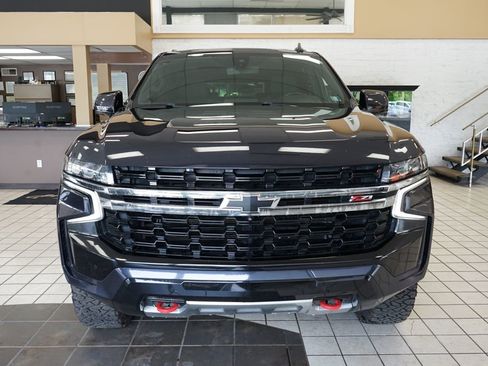 Used 2022 Chevrolet Tahoe Z71 w/ Luxury Package AWD/4WD image 22