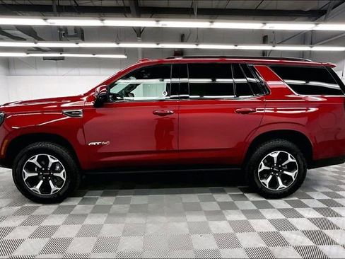Used 2025 GMC Yukon AT4 w/ AT4 Premium Package AWD/4WD image 14