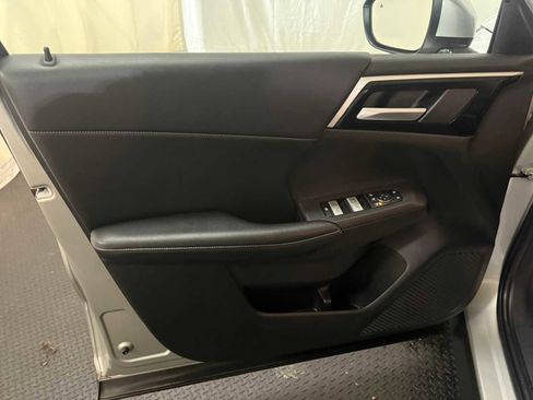 Used 2023 Mitsubishi Outlander SE image 20