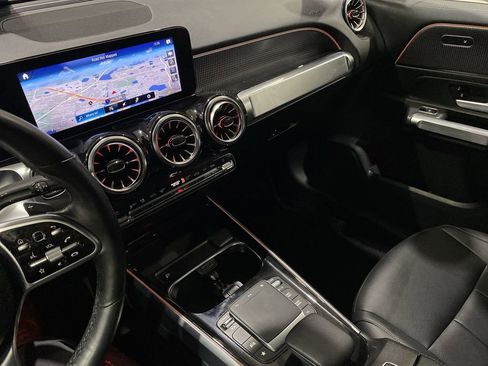 Certified 2022 Mercedes-Benz GLB 250 4MATIC w/ Premium Package Lite image 8