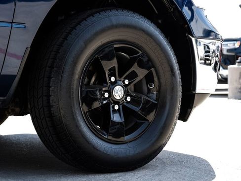 Used 2021 RAM 1500 Classic SLT image 51