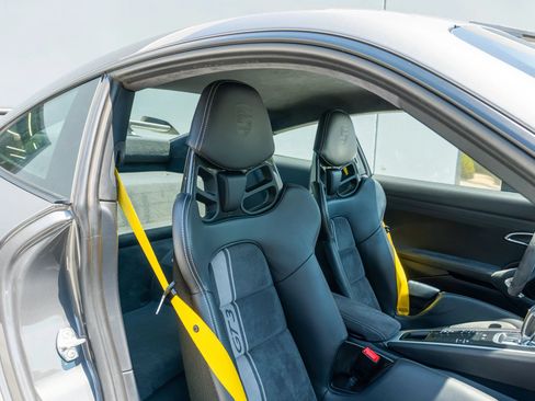 Used 2018 Porsche 911 GT3 RWD image 13