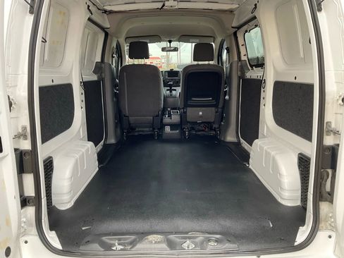 Used 2020 Nissan NV200 S w/ Sliding Glass Door Package image 14