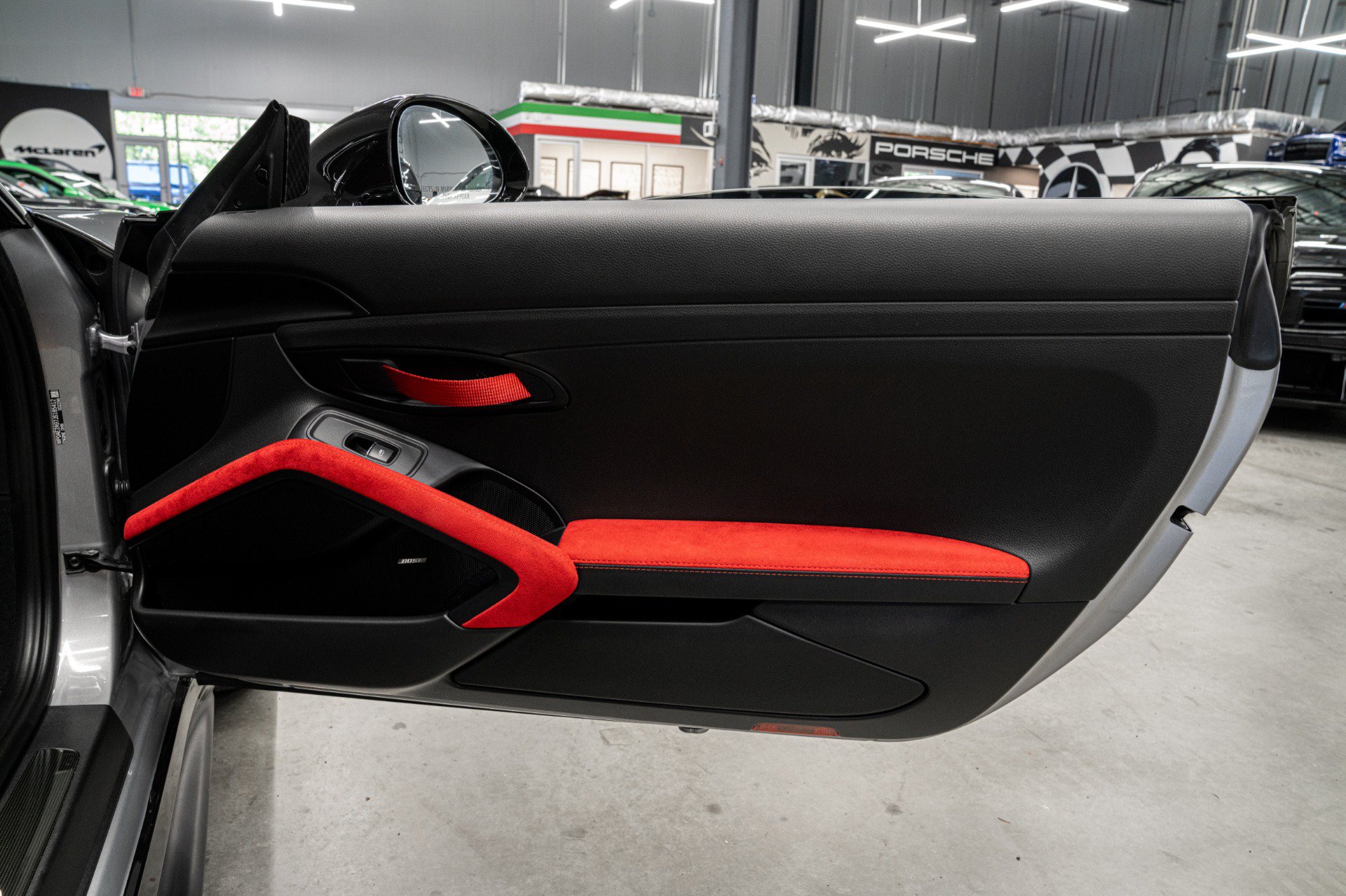 Used 2018 Porsche 911 GT2 RS RWD image 40
