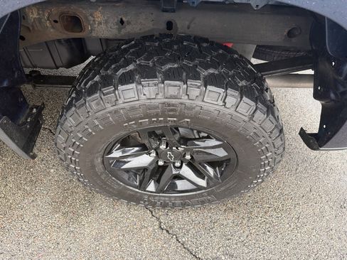 Used 2020 Chevrolet Silverado 1500 LT Trail Boss image 11