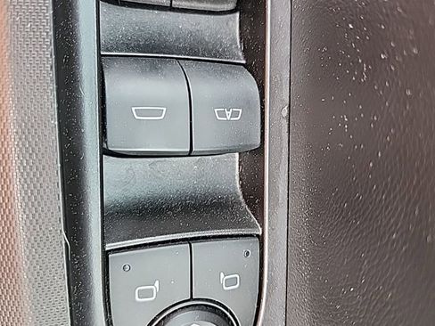 Used 2024 Chevrolet Colorado Trail Boss w/ Technology Package AWD/4WD image 19