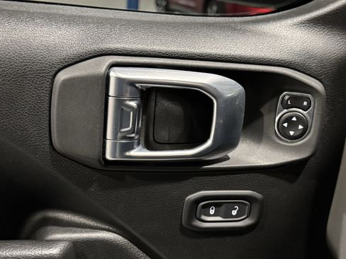 Used 2022 Jeep Wrangler Sport S image 22