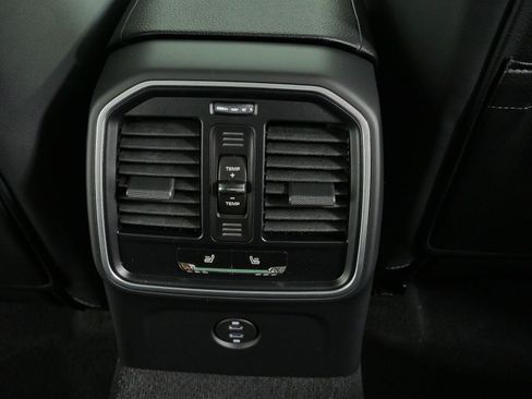 New 2026 Porsche Macan Turbo AWD/4WD image 19