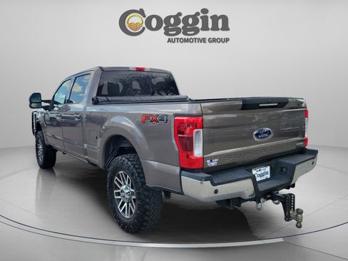 Used 2019 Ford F250 Lariat w/ Lariat Ultimate Package AWD/4WD image 2