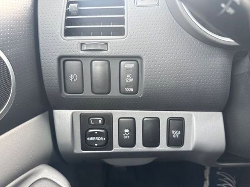 Used 2013 Toyota Tacoma Base V6 image 25