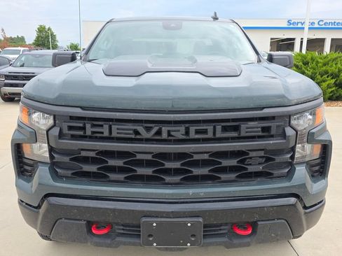 Used 2025 Chevrolet Silverado 1500 Custom Trail Boss w/ LPO, Dark Essentials Package AWD/4WD image 8