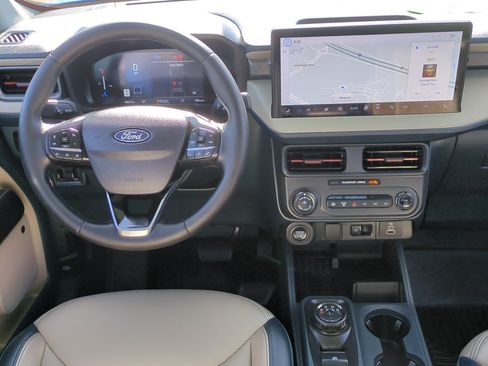 Used 2025 Ford Maverick Lariat w/ 4K Tow Package AWD/4WD image 29