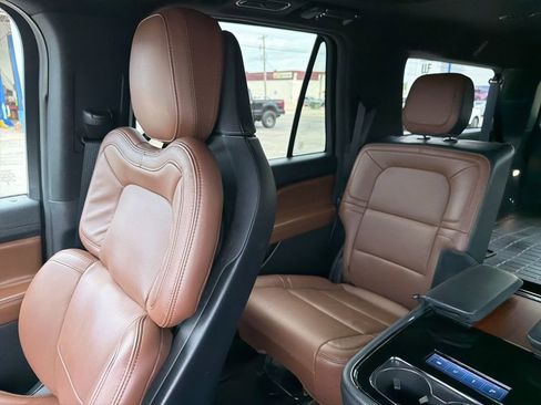 Used 2024 Lincoln Navigator L Reserve AWD/4WD image 28