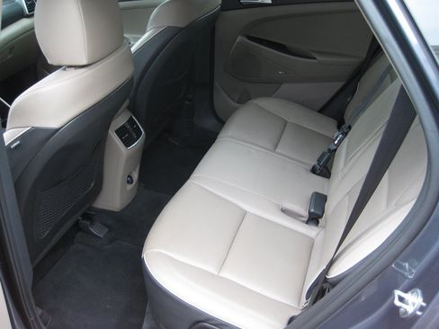 Used 2021 Hyundai Tucson Limited FWD image 27