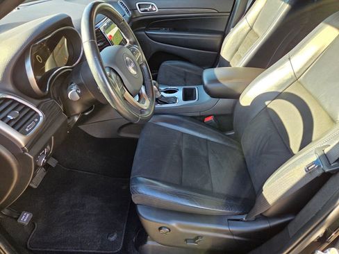 Used 2021 Jeep Grand Cherokee Laredo X RWD image 13