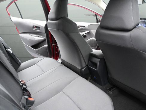 Used 2022 Toyota Corolla LE image 14