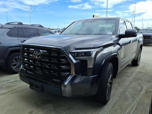 Used 2022 Toyota Tundra Platinum RWD image 4
