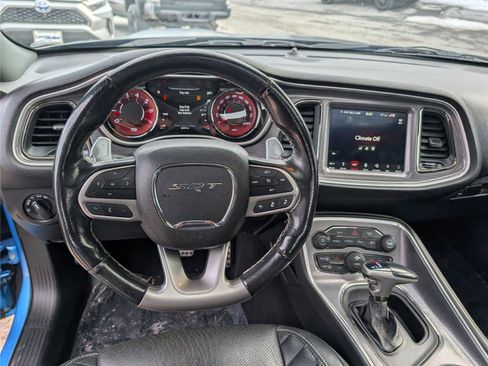 Used 2019 Dodge Challenger SRT Hellcat image 19