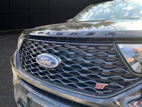 Used 2020 Ford Explorer ST w/ Premium Technology Package image 50