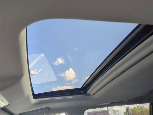 Used 2016 Toyota Highlander XLE image 20