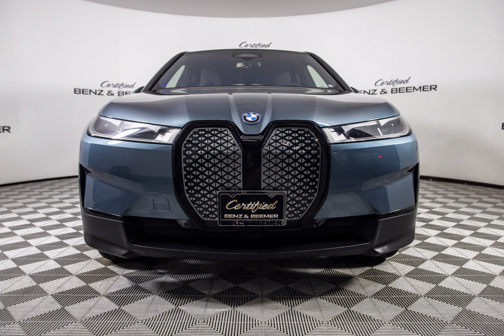 Used 2023 BMW iX xDrive50 AWD/4WD image 5