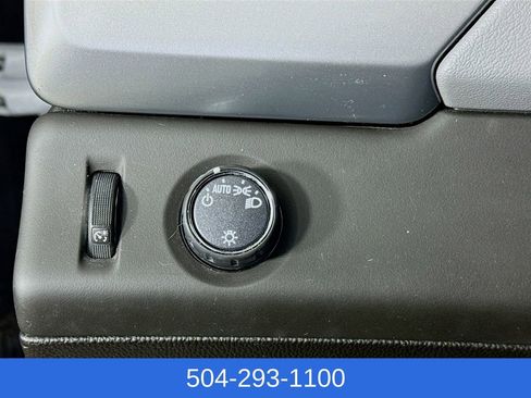 Used 2019 Chevrolet Suburban LT image 10