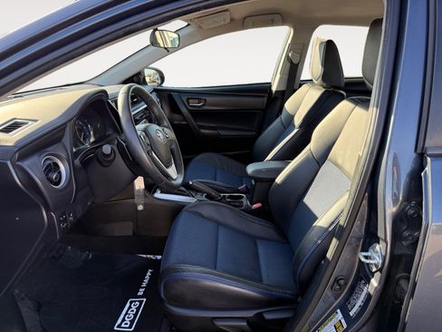 Used 2017 Toyota Corolla SE image 10