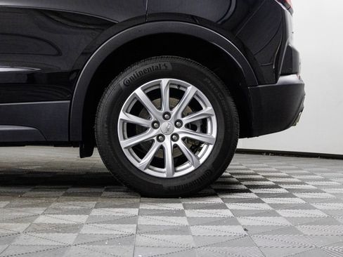 Used 2023 Cadillac XT4 Luxury w/ Cold Weather Package AWD/4WD image 45