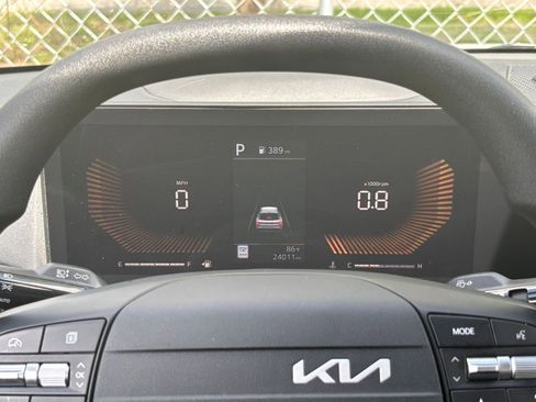 Used 2025 Kia K4 FWD image 39