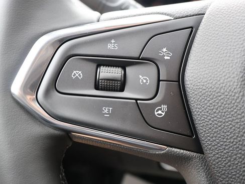 New 2026 Chevrolet Trax LT w/ Midnight Edition FWD image 16
