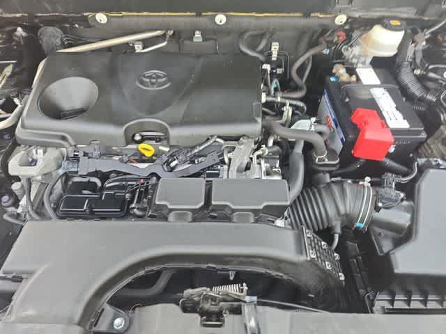 Used 2019 Toyota RAV4 XLE w/ Convenience Package FWD image 14