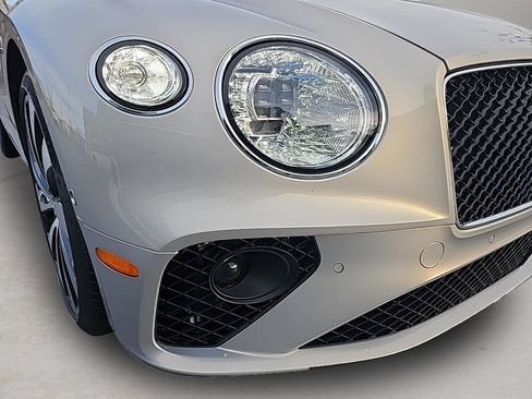 New 2024 Bentley Continental GT V8 image 19