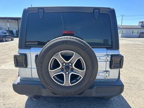 Used 2022 Jeep Wrangler Unlimited Sport AWD/4WD image 6
