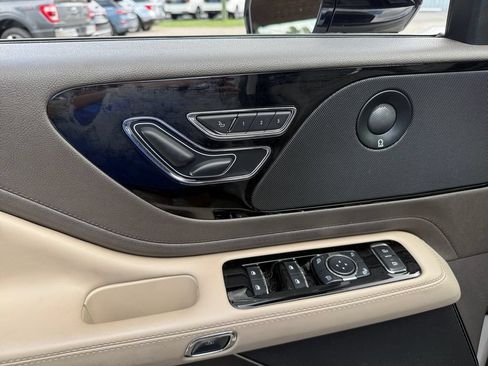 Used 2023 Lincoln Aviator Reserve RWD image 16