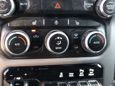 Used 2019 RAM 2500 Big Horn image 26