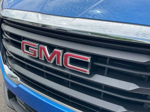 Used 2024 GMC Terrain SLE w/ Driver Convenience Package AWD/4WD image 23