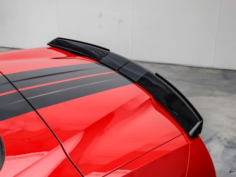 Used 2015 Chevrolet Corvette Z06 w/ 3LZ Preferred Equipment Group image 39