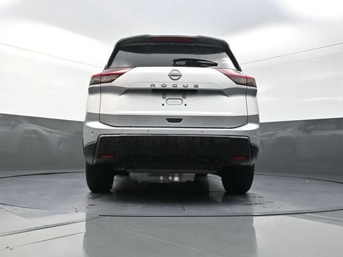 Used 2025 Nissan Rogue SV FWD image 36