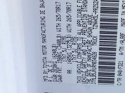 Used 2024 Toyota Tacoma TRD Off-Road image 29